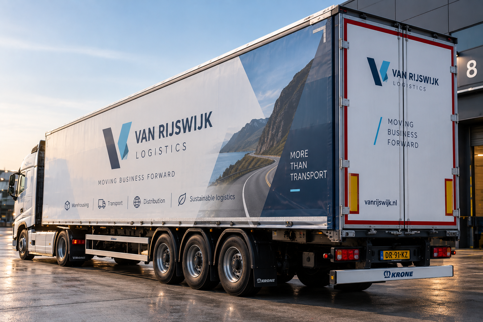 Professioneel beletterde oplegger met groot herkenbaar merkconcept